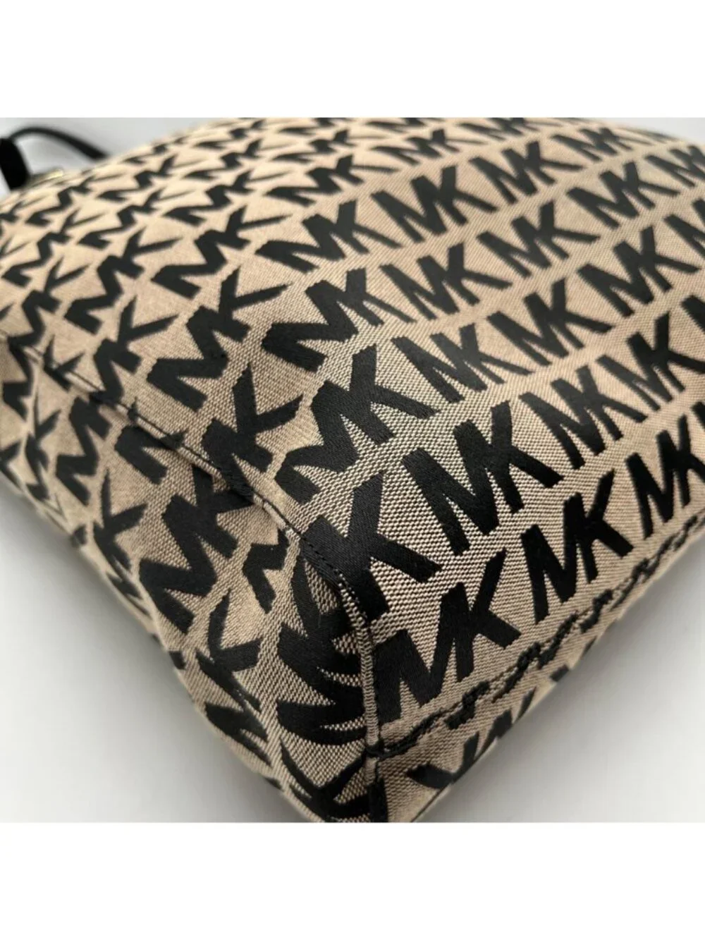 Michael Kors Khaki & Black Logo Print Canvas Jet Set Tote Bag - Picture 6 of 11
